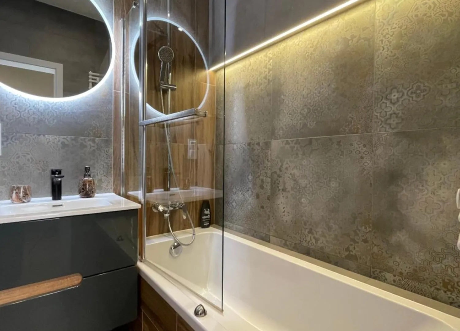 Essence Lux Apartment, Free Parking, Self Check-In 24H Poznan Apartment