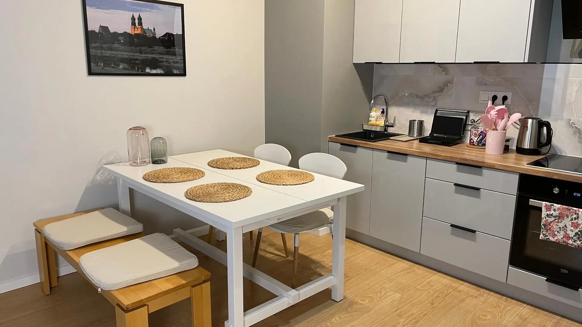 Essence Lux Apartment, Free Parking, Self Check-In 24H Poznan Apartment