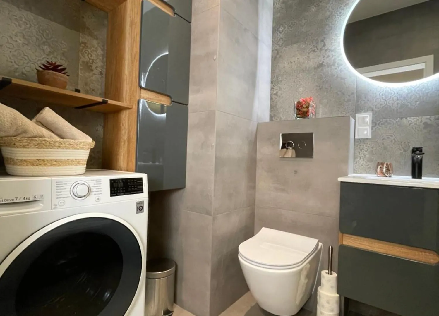 Essence Lux Apartment, Free Parking, Self Check-In 24H Poznan Apartment