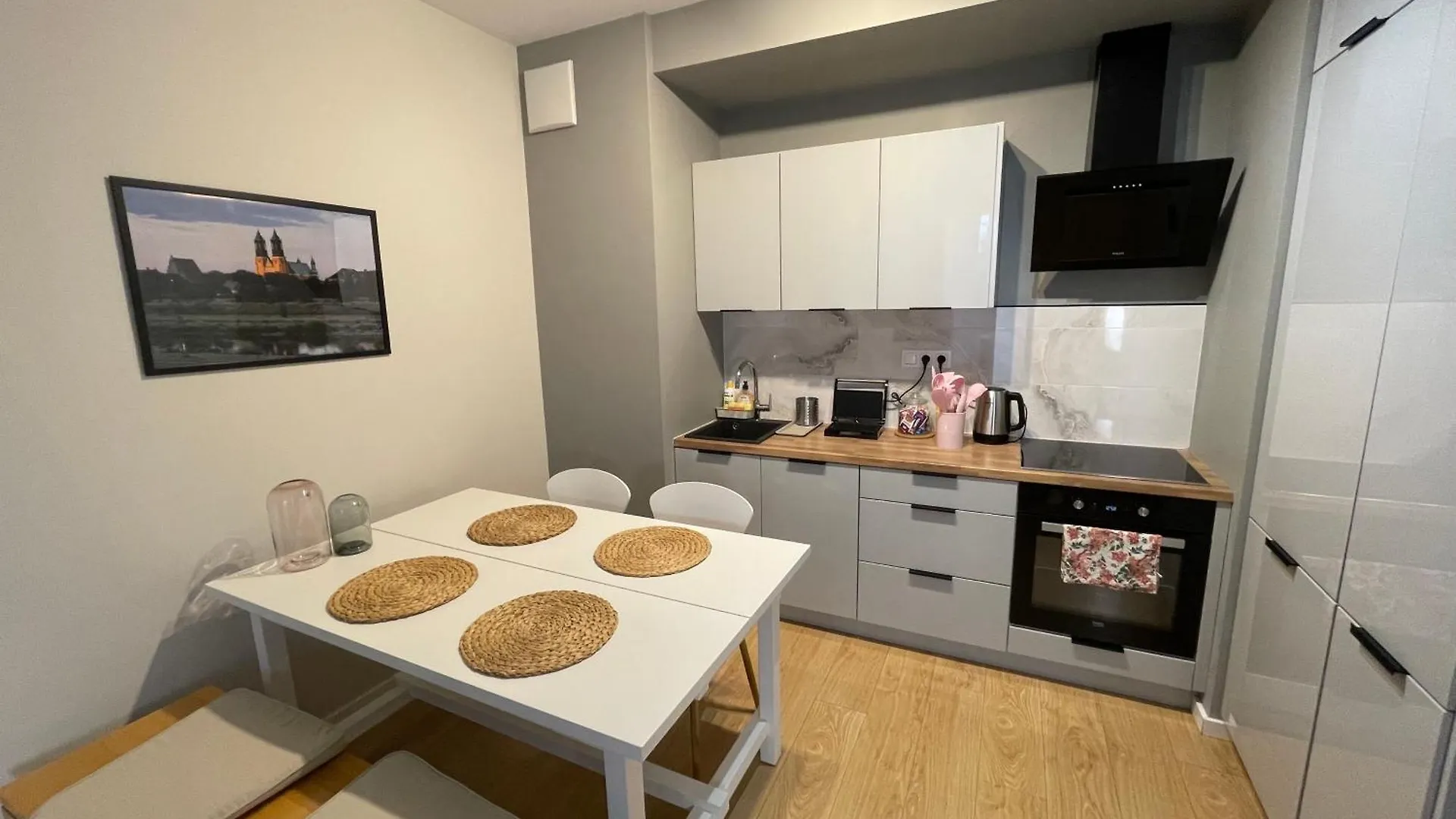 Apartment Essence Lux Apartment, Free Parking, Self Check-In 24H Poznan Poland