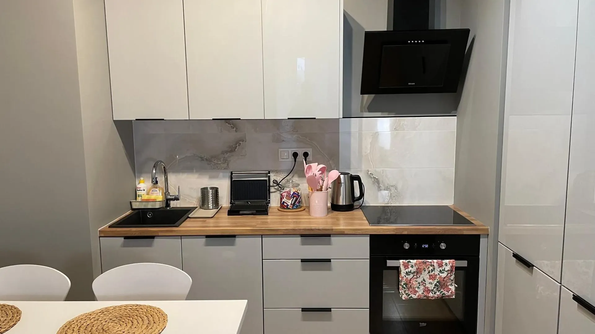 Essence Lux Apartment, Free Parking, Self Check-In 24H Poznan 0*,